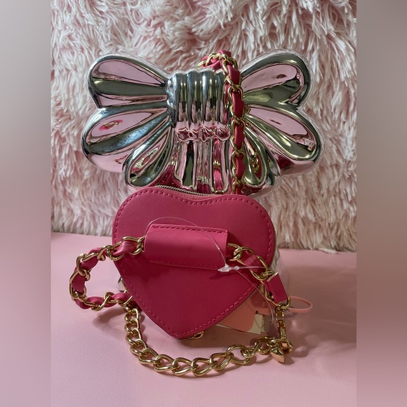 Juicy Couture Rhinestone Heart Belt Bag - Picture 7 of 13